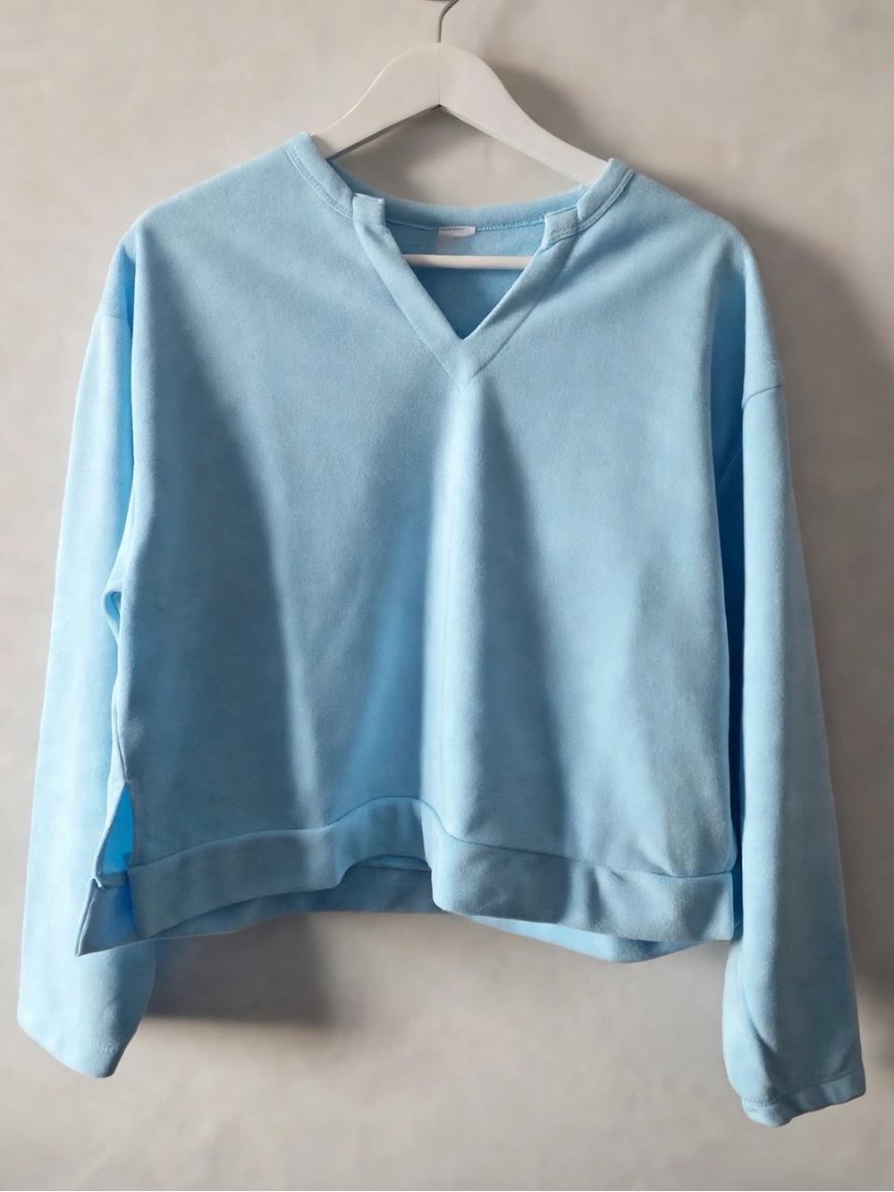 Baby Blue Cropped Oversized Sweatshirt V-Neck Side Slit Size M